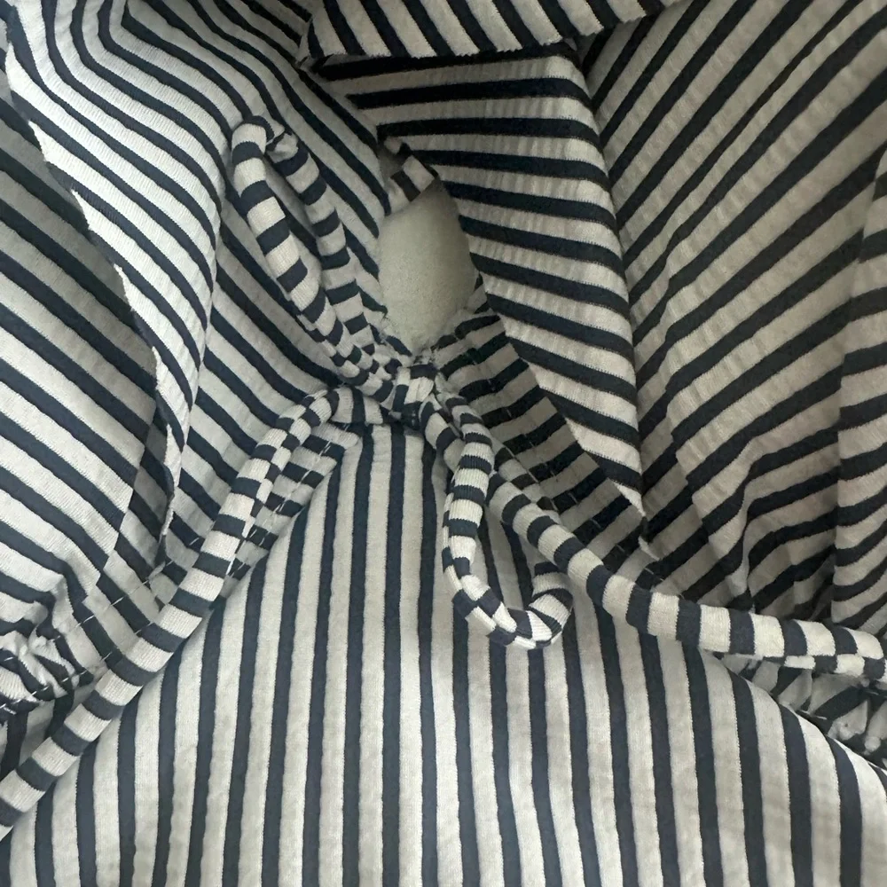 Cacique Swimwear Blue & White Top - Picture 2 of 6